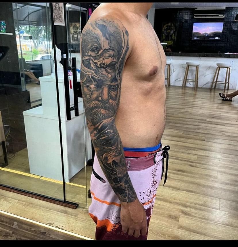 Sleeve Realismo - Deuses Gregos